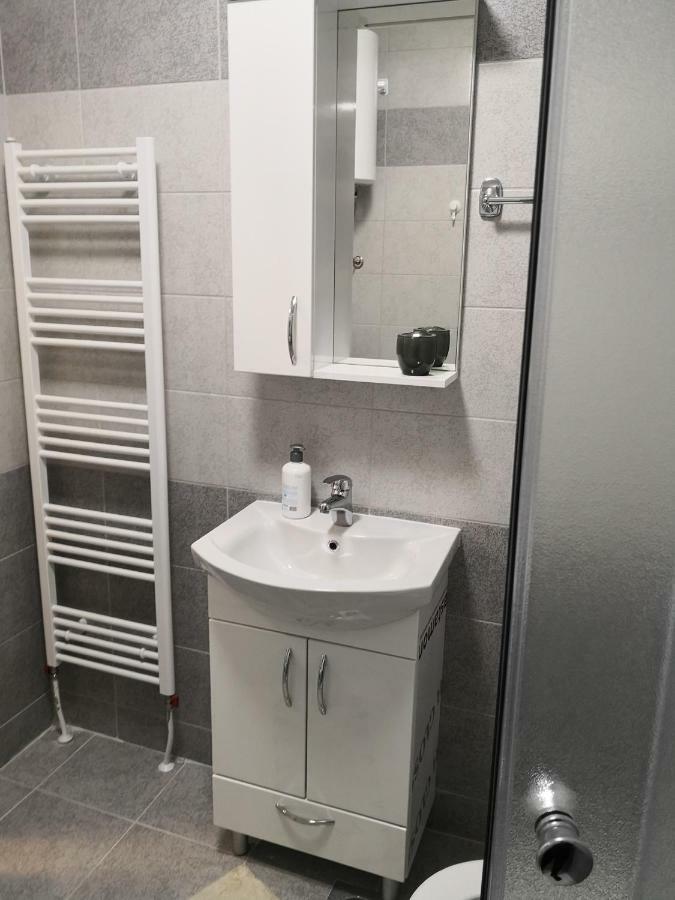 Apartman Gaga Lukavica Kültér fotó