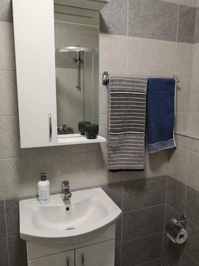 Apartman Gaga Lukavica Kültér fotó